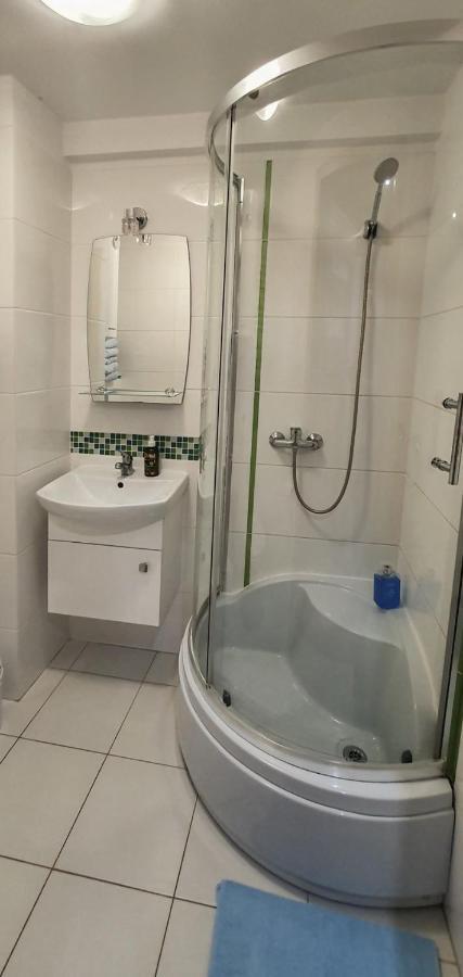 Holiday Home Slavia New S8 Miedzyzdroje Z Antresola I Balkonem Przy Plazy Esterno foto